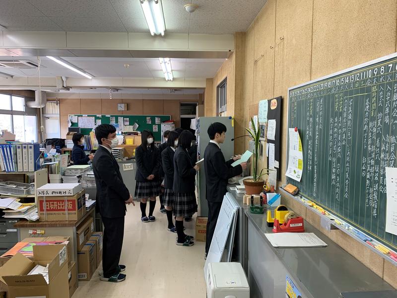 放送による対面式、放送中の様子 放送による対面式、放送中の様子